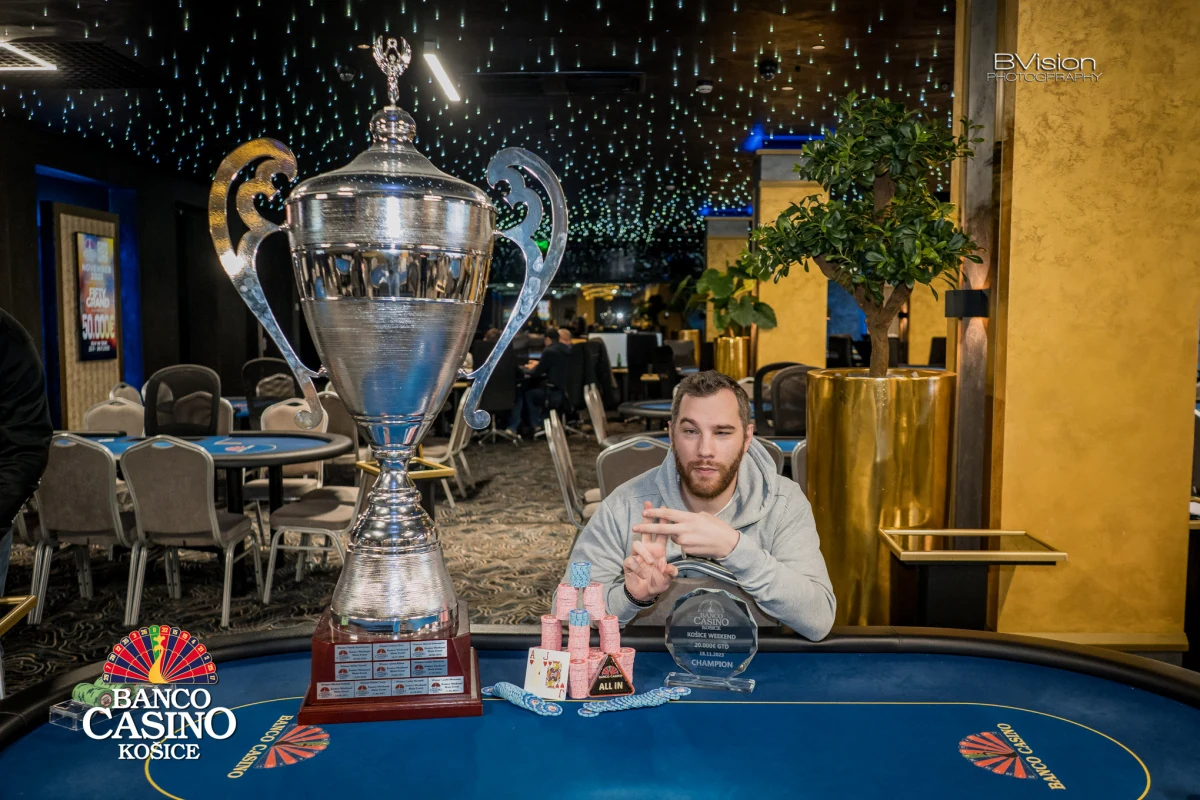 Ảnh minh họa Khám Phá Casino, Game Bài Và Ưu Đãi Tại KS168 – ĐÁ GÀ KS168: đọc chi tiết giao diện qua góc tiếp cận thân thiện — giải thích khái niệm và thuật ngữ cốt lõi của đá gà KS168 dành cho người mới